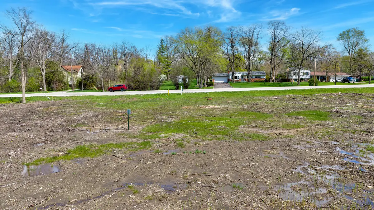 315 & 335 N St. Mary's Road, Green Oaks, IL 60048 - #1