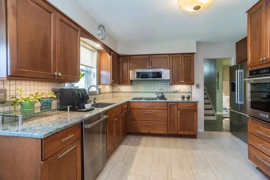 7650 Kenton Avenue, Skokie, IL 60076 - #2