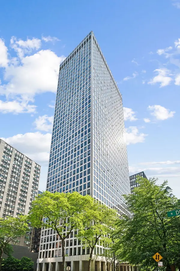 260 E Chestnut Street #4003, Chicago, IL 60611