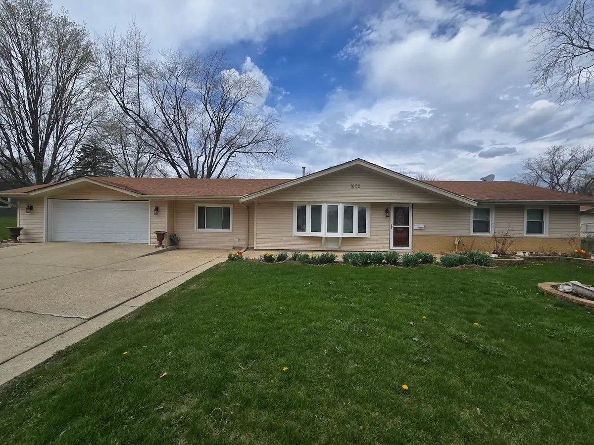 1832 W Weathersfield Way, Schaumburg, IL 60193 - #1