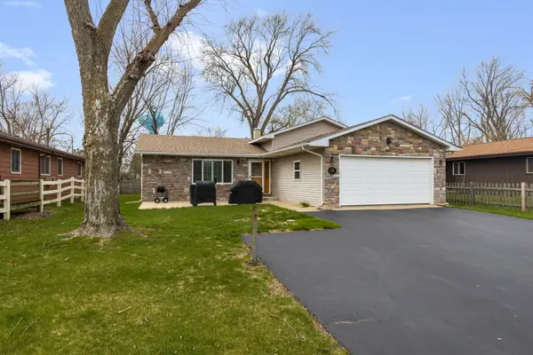 218 Mastodon Drive, Ingleside, IL 60041