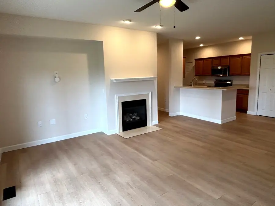 3818 Thornhill Circle #3818, Champaign, IL 61822 - #3