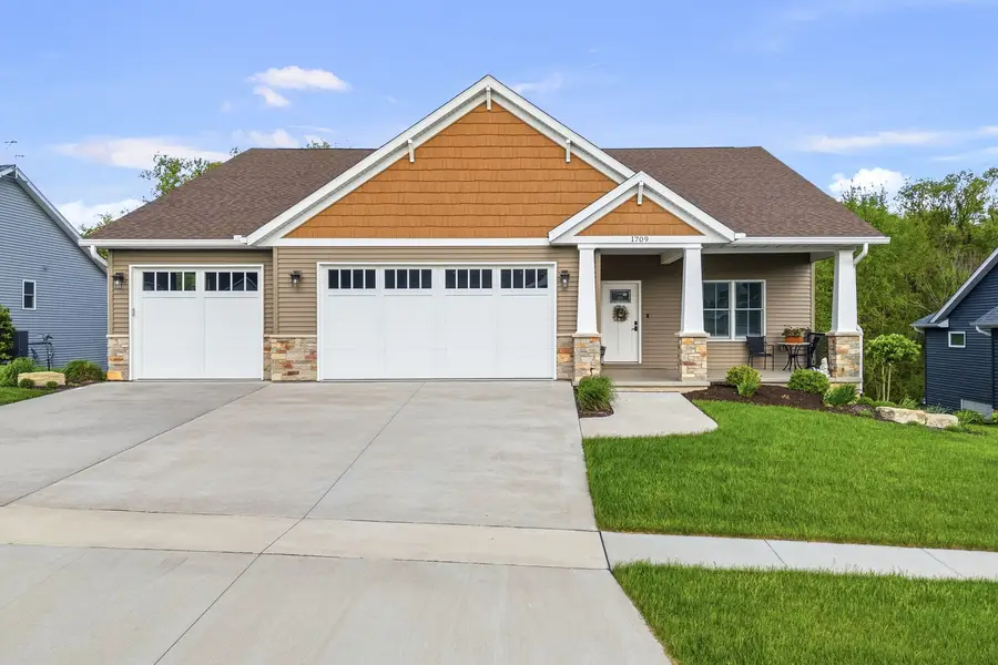 1709 E 6th Street A, Coal Valley, IL 61240 - #2