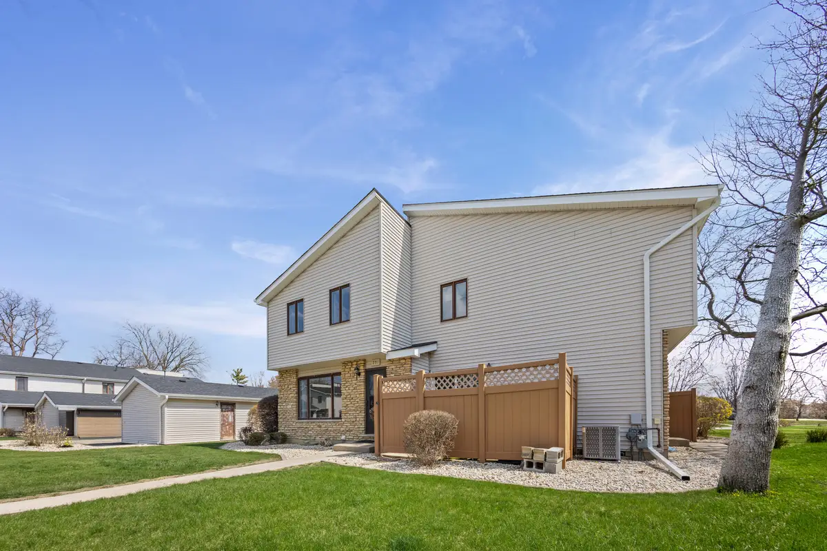 231 E Woodlawn Road, New Lenox, IL 60451 - #1