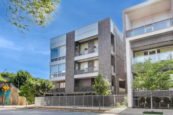 1800 N California Avenue #1E, Chicago, IL 60647