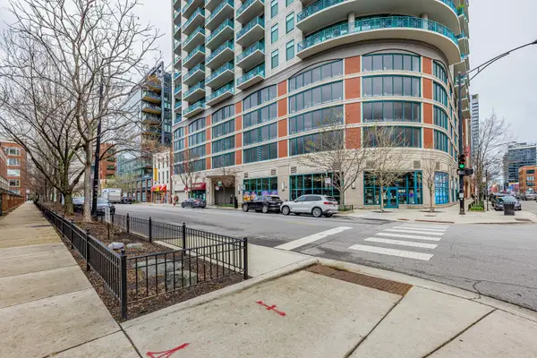 340 W Superior Street #1006, Chicago, IL 60654