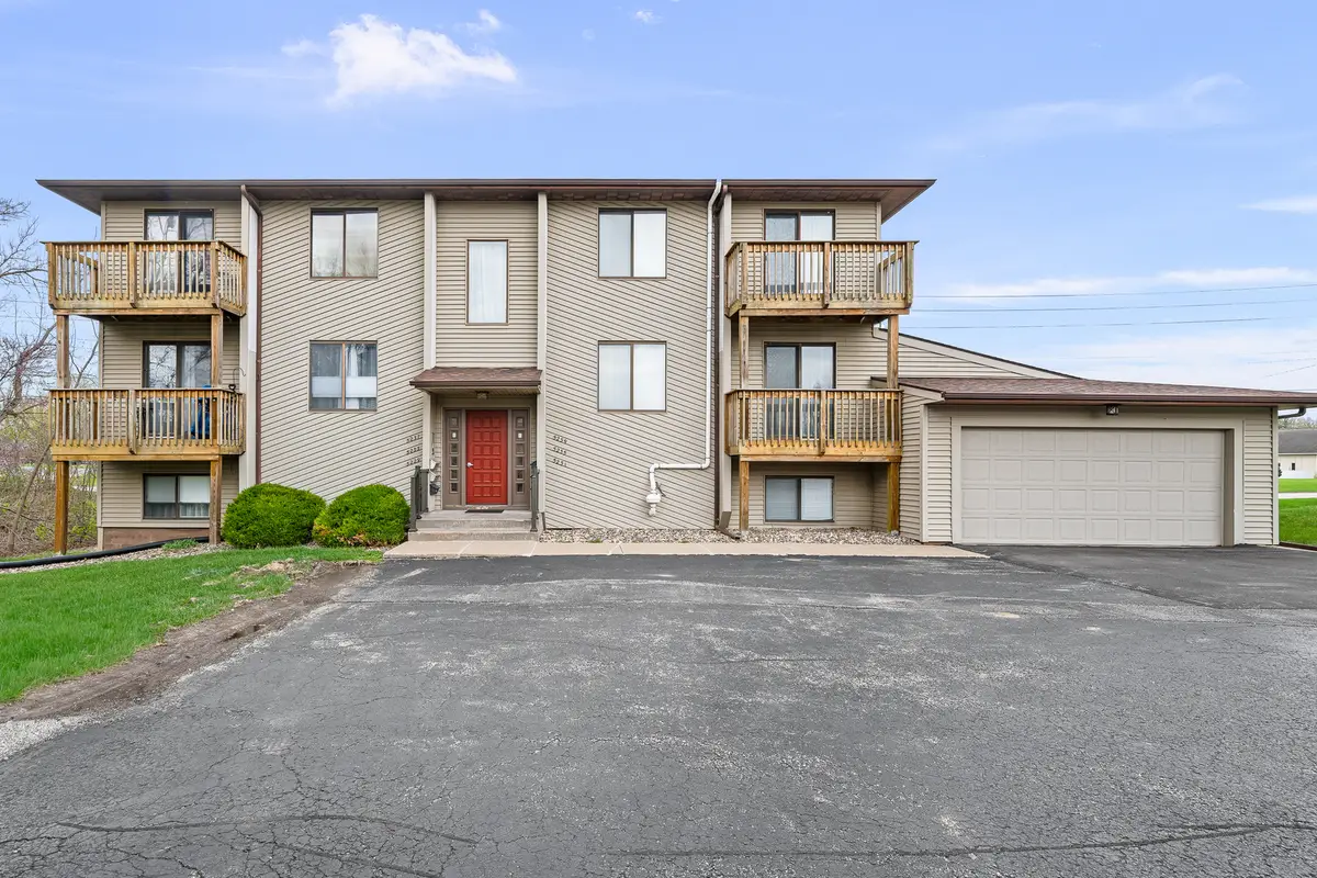 5231 26th Avenue A Court #14, South Moline, IL 51265 - #1