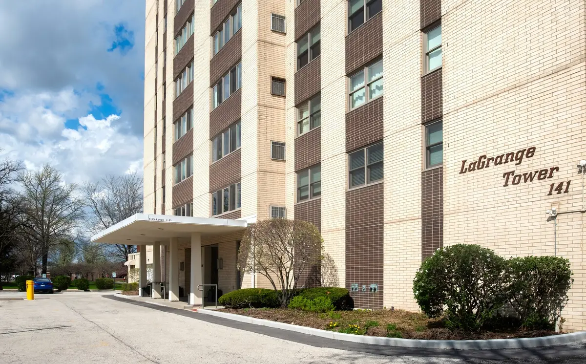 141 N La Grange Road #306, La Grange, IL 60525 - #1