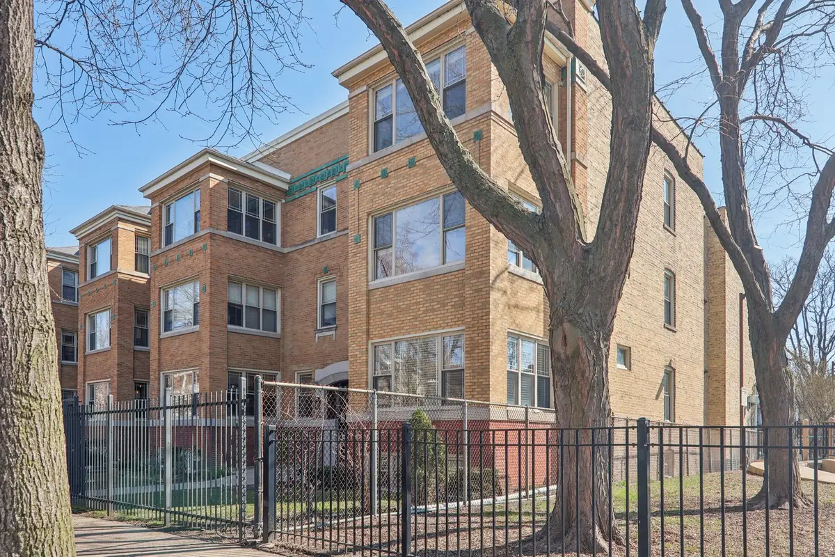 4445 N Magnolia Avenue #3, Chicago, IL 60640 - #1