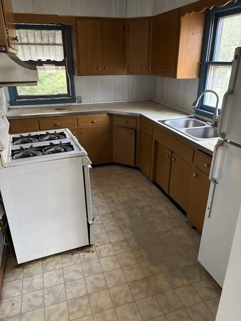 1010 Helen Avenue, Joliet, IL 60433 - #3