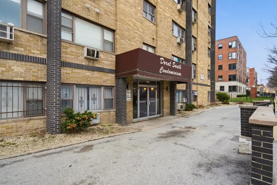 7854 S South Shore Drive #306, Chicago, IL 60649 - #3