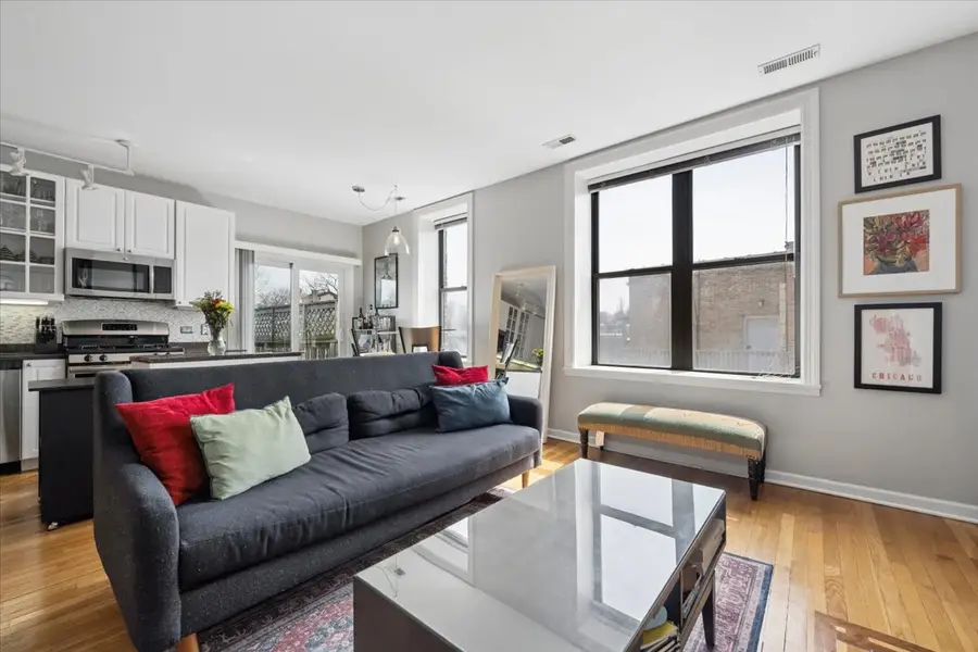 1945 N Sheffield Avenue #303, Chicago, IL 60614 - #3