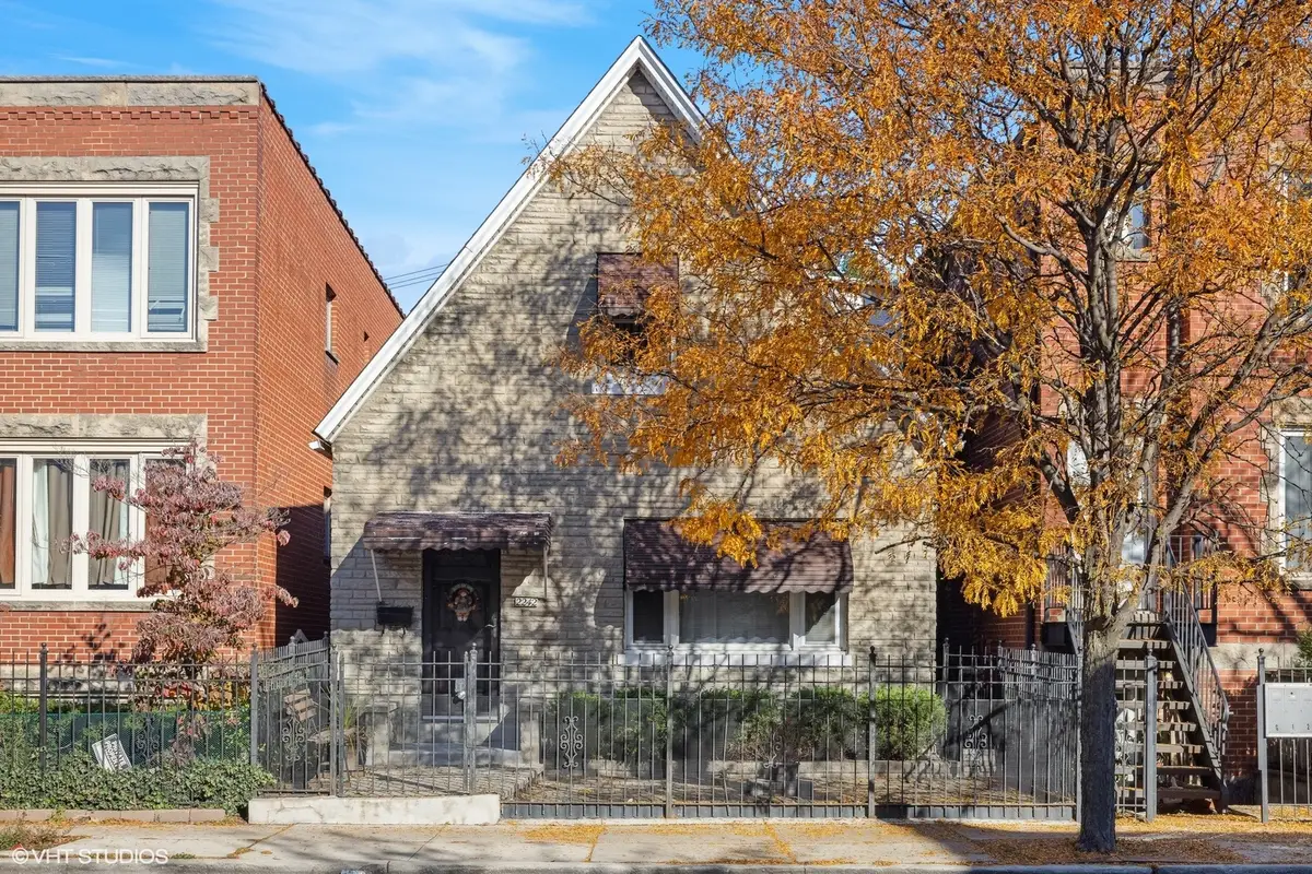 2242 W Taylor Street, Chicago, IL 60612 - #1
