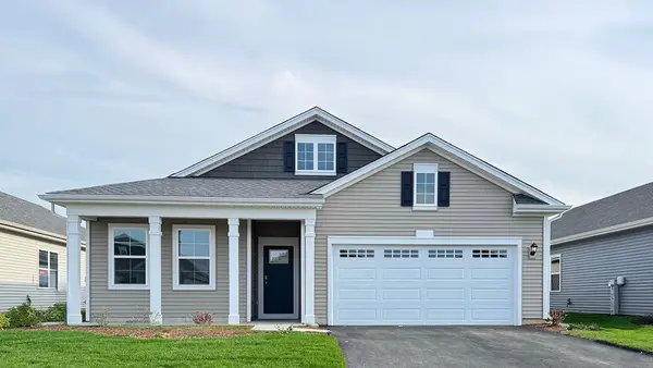 777 Plateau Drive, Pingree Grove, IL 60140