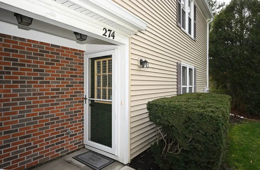 274 Greensboro Court #5, Elk Grove Village, IL 60007 - #2