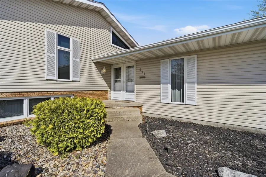 504 S School Street, Minier, IL 61759 - #3