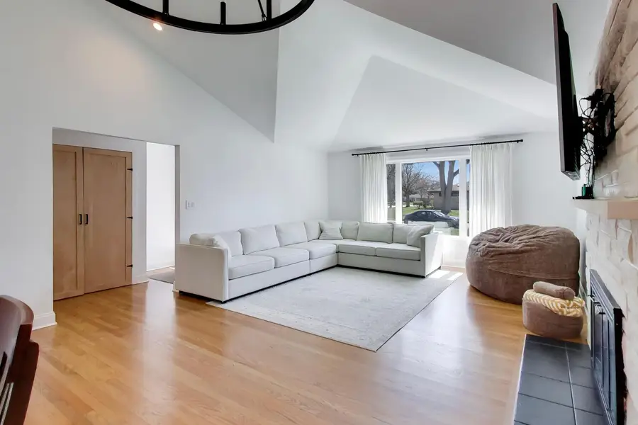 1032 Heatherfield Lane, Glenview, IL 60025 - #3