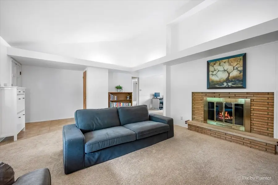 401 Hill Avenue, North Aurora, IL 60542 - #2