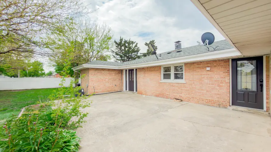 7945 Mobile Avenue, Burbank, IL 60459 - #2
