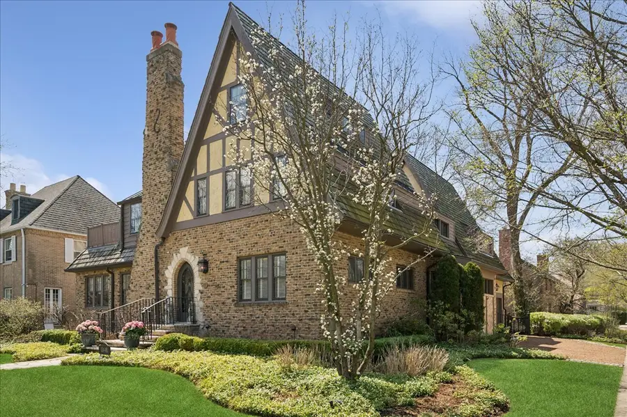 2448 Lincolnwood Drive, Evanston, IL 60201 - #2