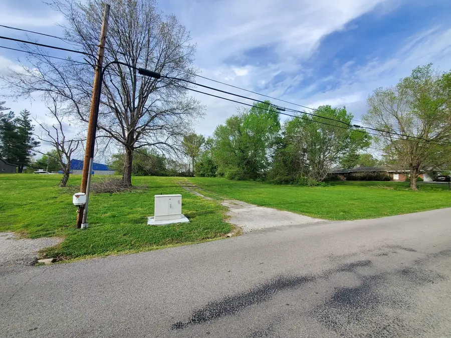 1810 Old West Main Street, Carbondale, IL 62901 - #2