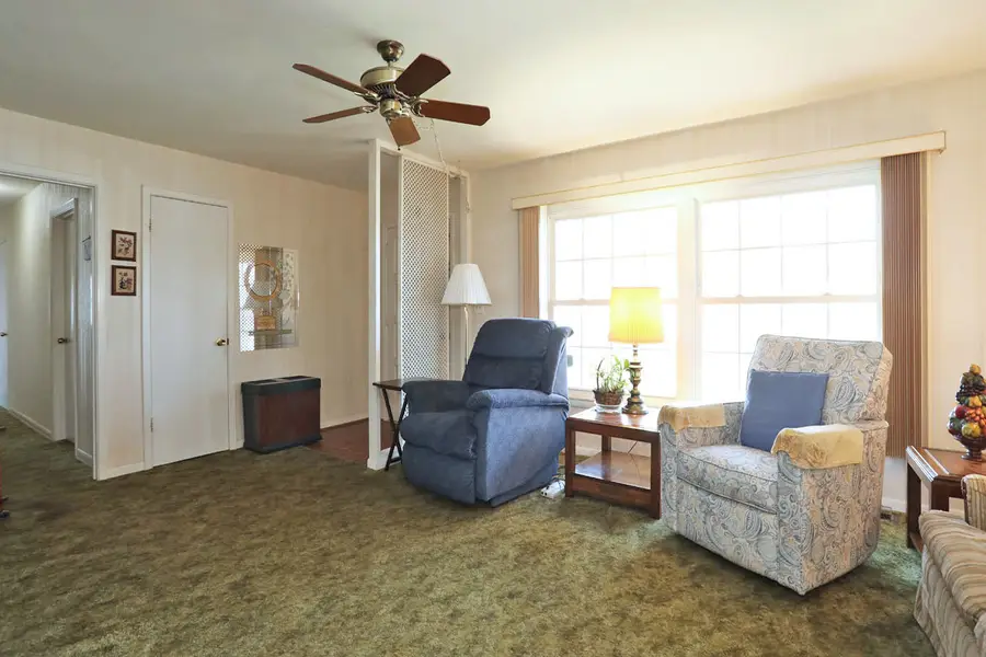 65 Lonsdale Road, Elk Grove Village, IL 60007 - #3