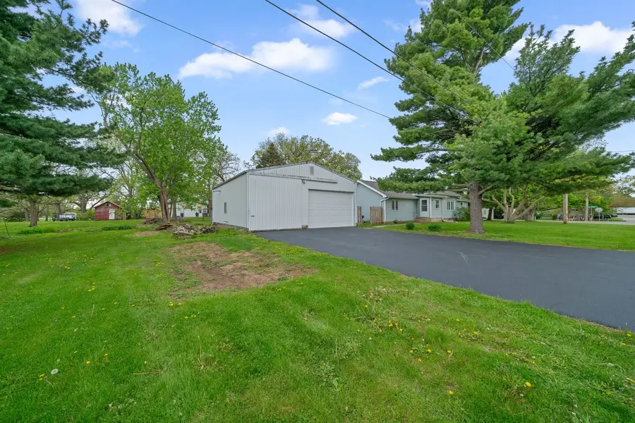 26 Cross Street, Bristol, IL 60512 - #3