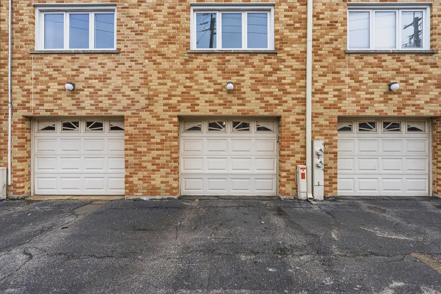 10221 S Komensky Avenue #1E, Oak Lawn, IL 60453 - #2