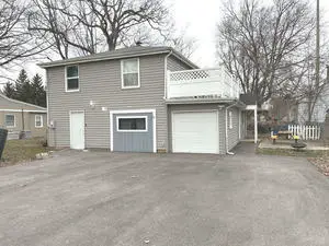 2604 Fair Oak Lane, McHenry, IL 60051