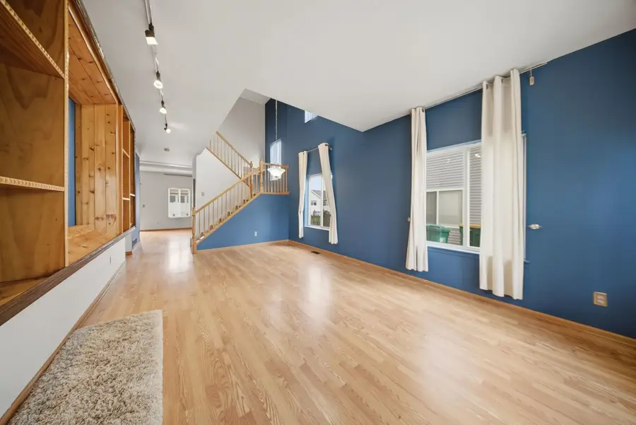 688 S Shannon Drive, Romeoville, IL 60446 - #3