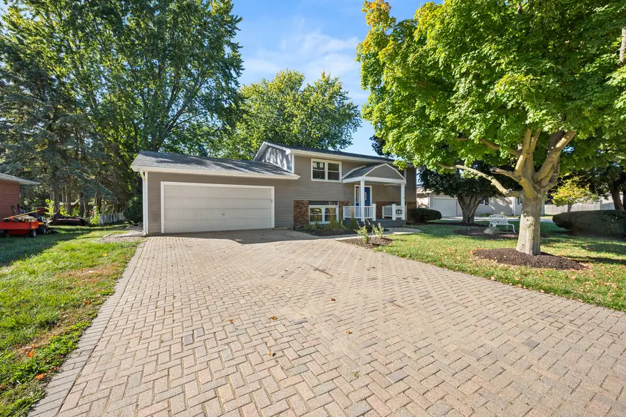 341 N View Street, Hinckley, IL 60520 - #3