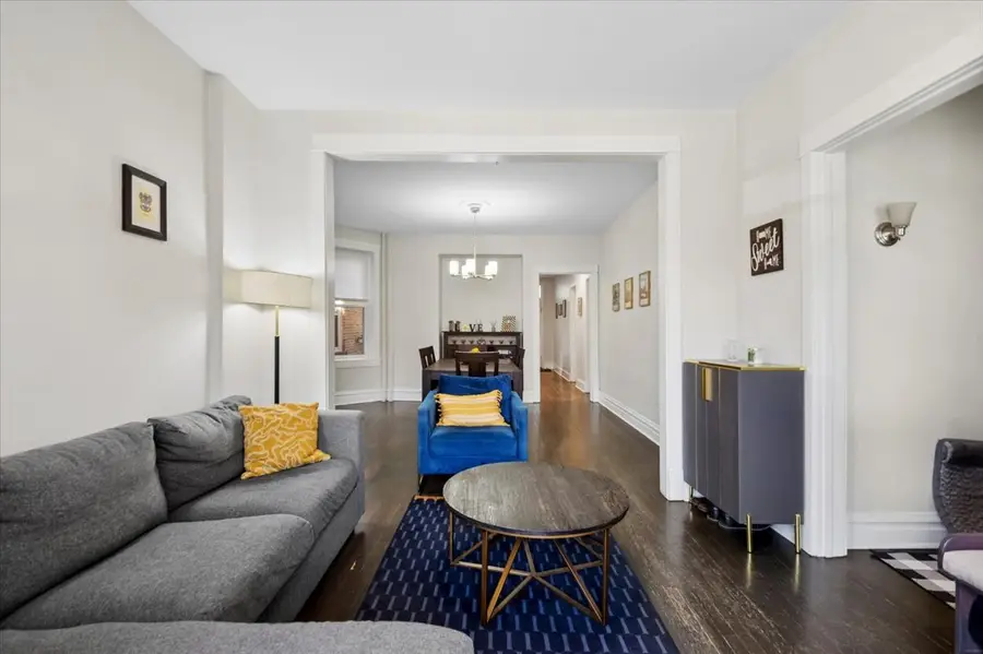 4143 W Cornelia Avenue, Chicago, IL 60641 - #3