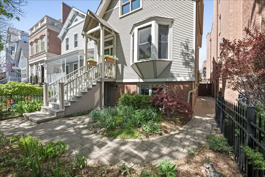 1332 W School Street, Chicago, IL 60657 - #3