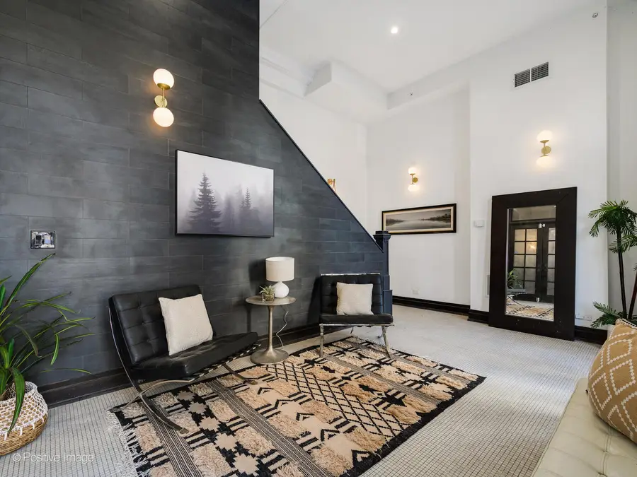 4840 S Dorchester Avenue #1, Chicago, IL 60615 - #3