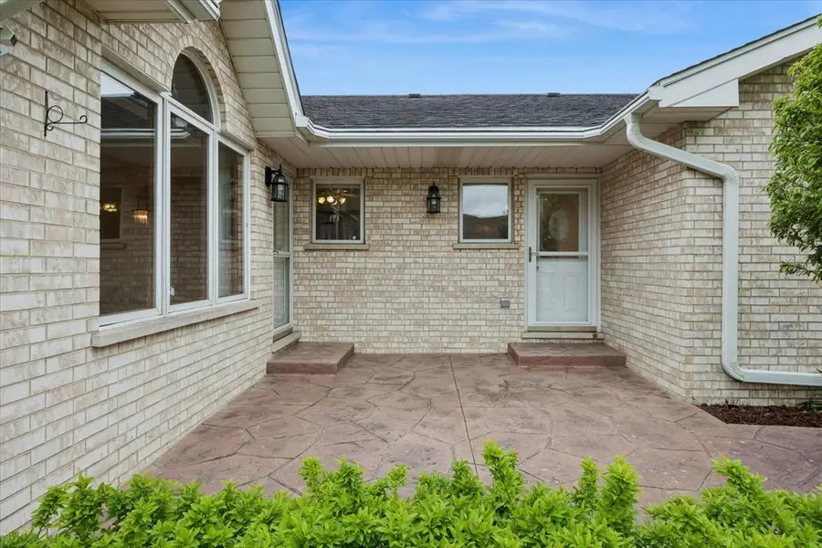 16101 Lake Villa Avenue, Tinley Park, IL 60477 - #3