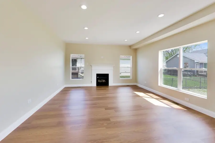 239 Parker Avenue, Aurora, IL 60505 - #3