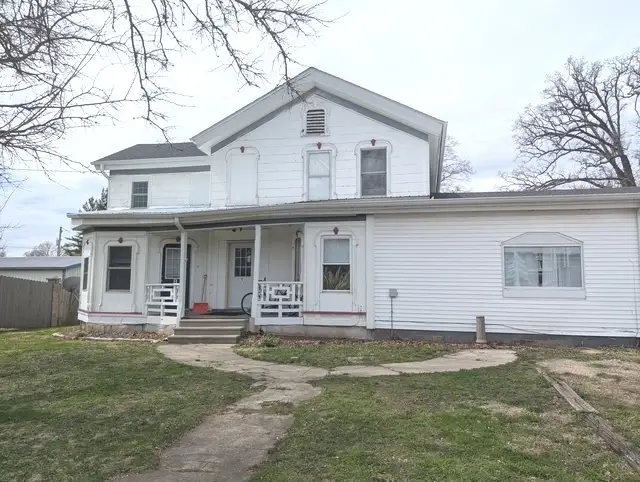 302 S Ottawa Street, Earlville, IL 60518 - #1