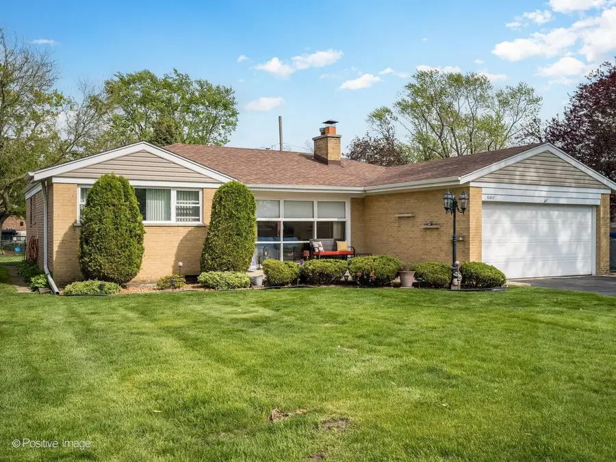 10917 S Keeler Avenue, Oak Lawn, IL 60453 - #2