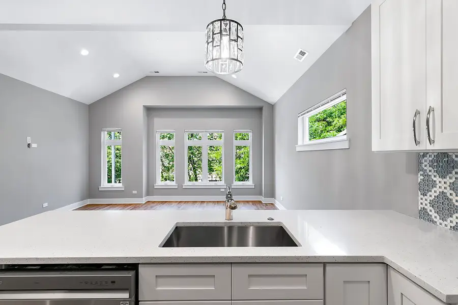 Address Withheld By Seller, Chicago, IL 60653 - #3