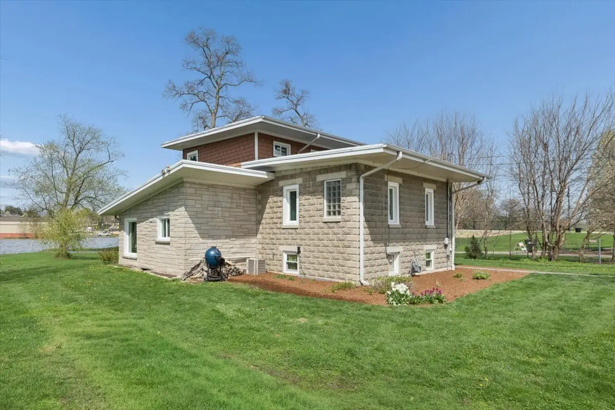 34 S River Street, South Elgin, IL 60177 - #1