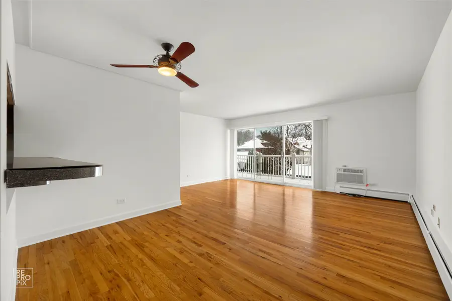 81 S 6th Avenue #202, La Grange, IL 60525 - #3