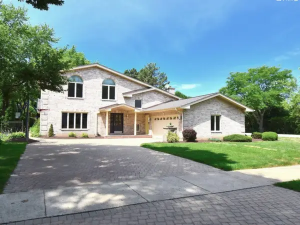 1302 S Princeton Avenue, Arlington Heights, IL 60005