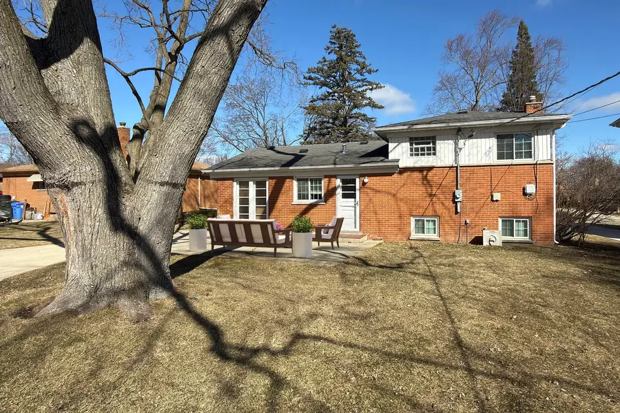 240 Hatlen Avenue, Mount Prospect, IL 60056 - #3