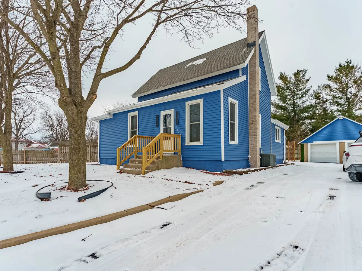 214 S Prospect Street, Marengo, IL 60152 - #1