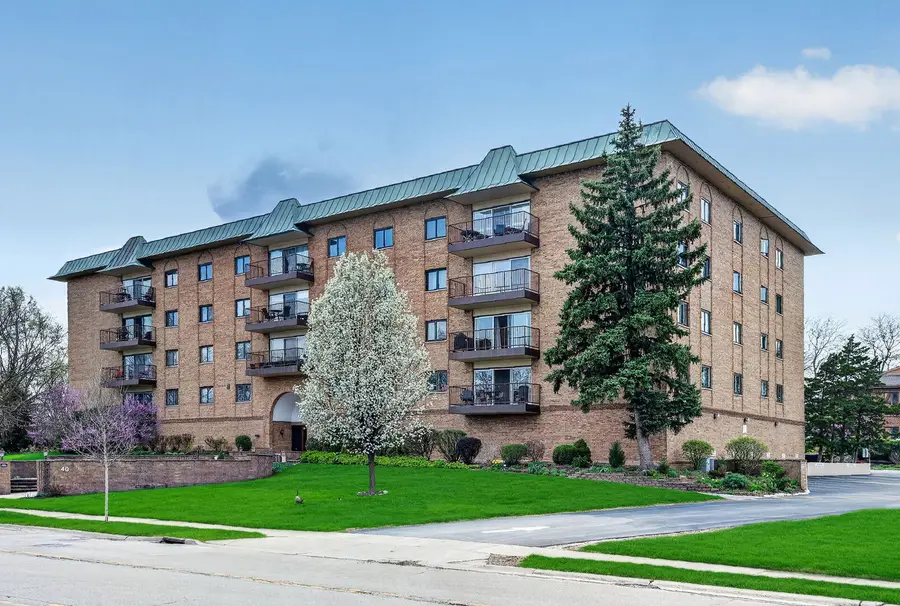 40 S Main Street #3-H, Glen Ellyn, IL 60137 - #2