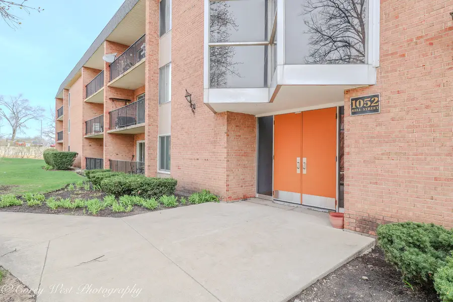 1052 N Mill Street #303, Naperville, IL 60563 - #2