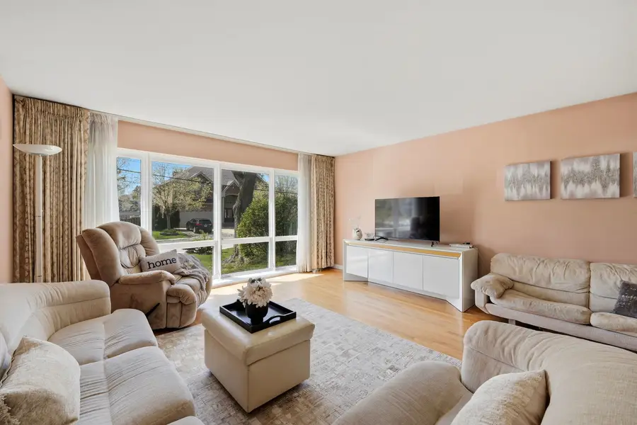 4650 W Lunt Avenue, Lincolnwood, IL 60712 - #2