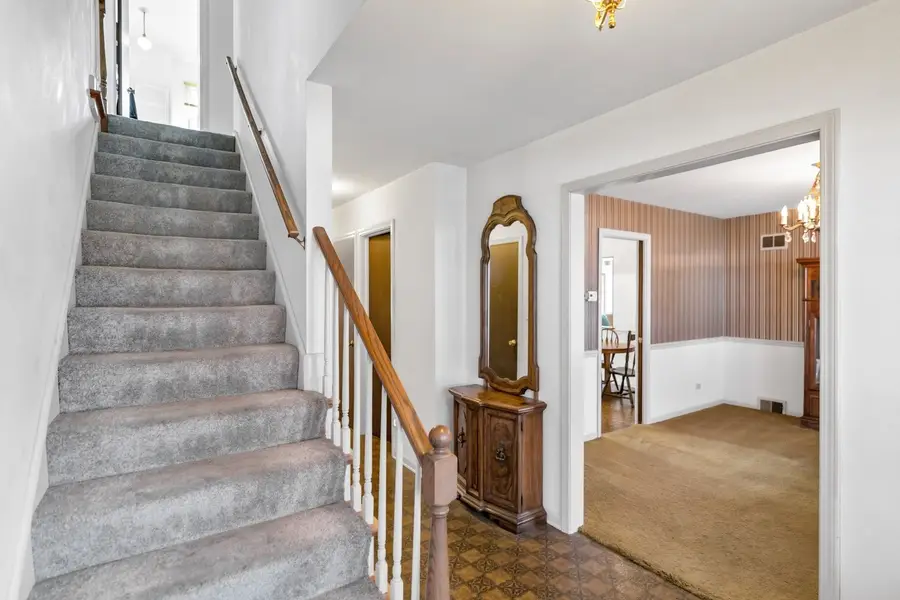 815 Knightsbridge Lane, Schaumburg, IL 60195 - #3