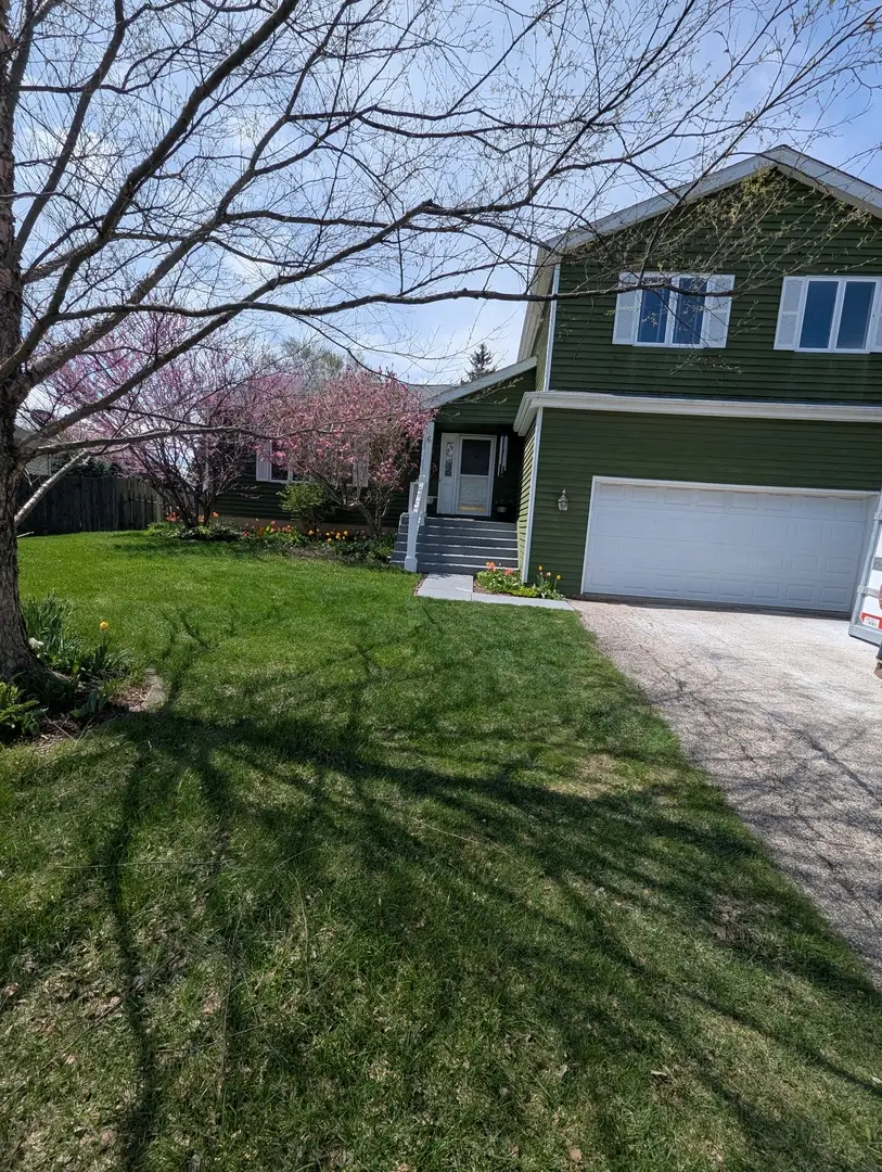 6 Crows Nest Court, Third Lake, IL 60030 - #1