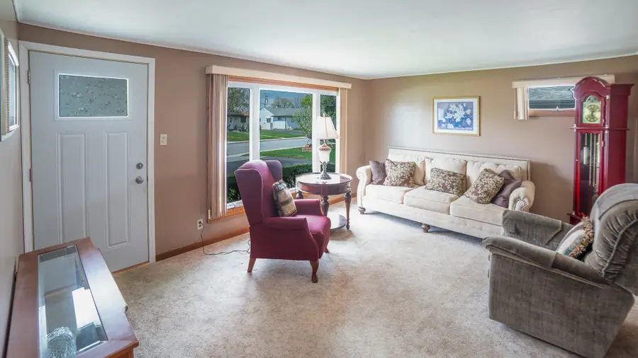 8953 S Corcoran Road, Hometown, IL 60456 - #3